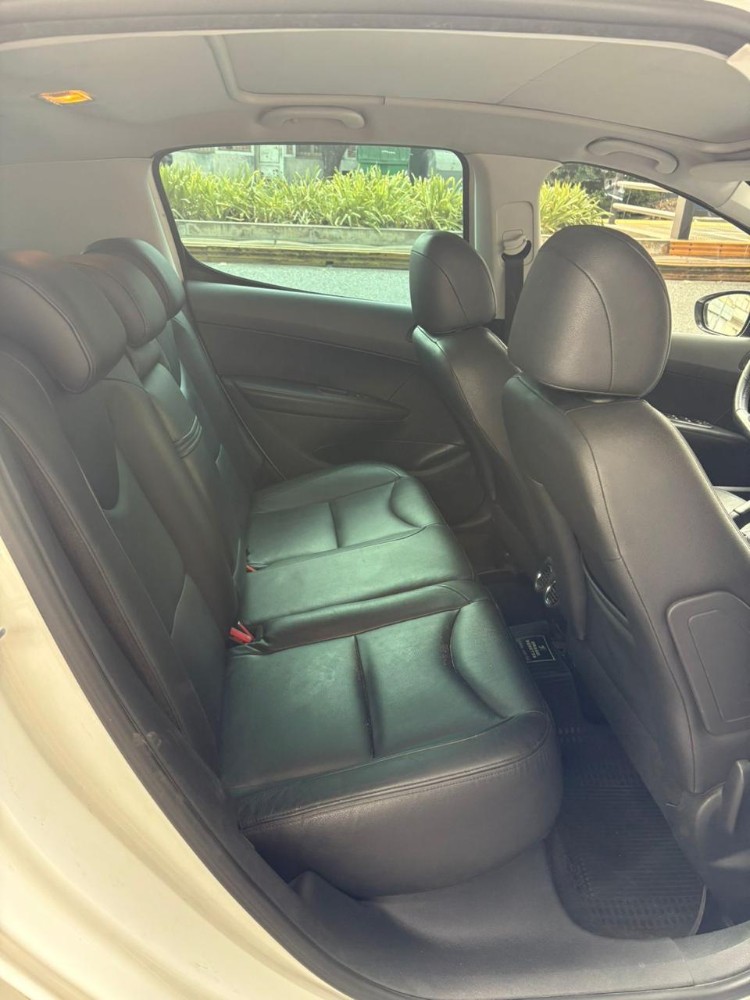 Peugeot 308 Sport — foto 12